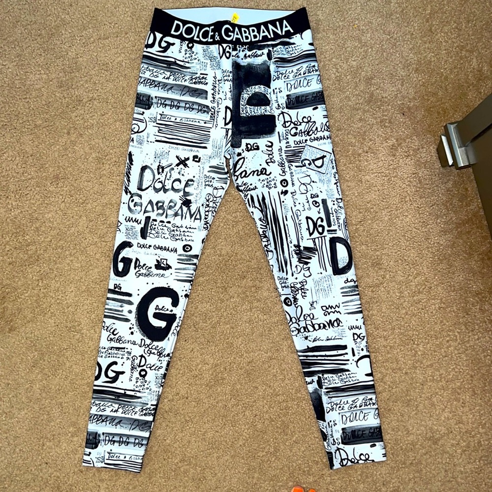 Dolce & Gabbana leggings size 50.